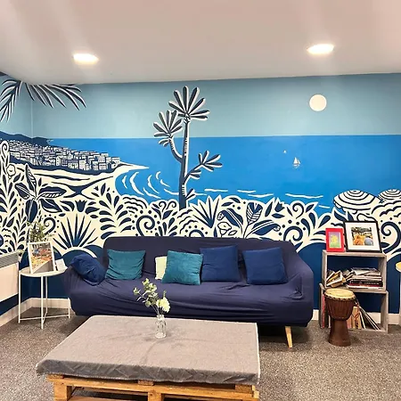 Auberge De Jeunesse Hi Nice Les Camelias-3
